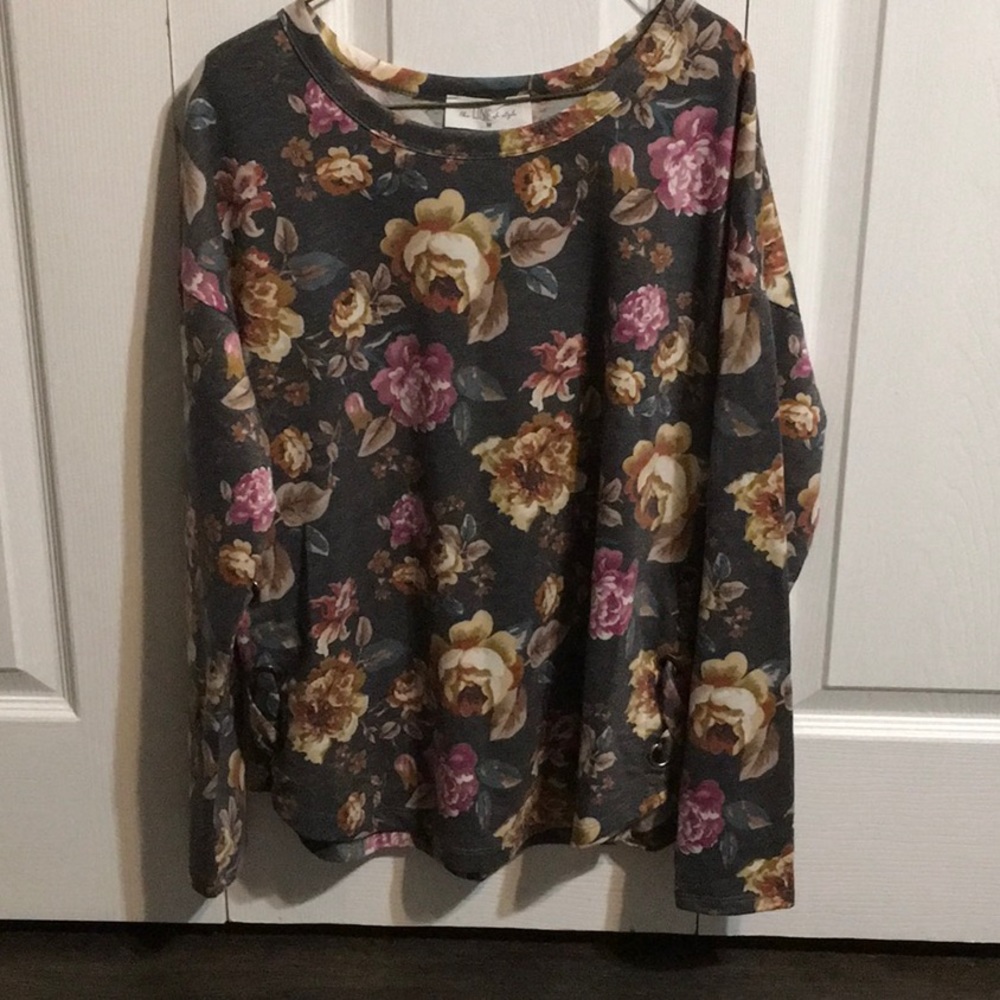 Floral Print Pullover Top with lace up details